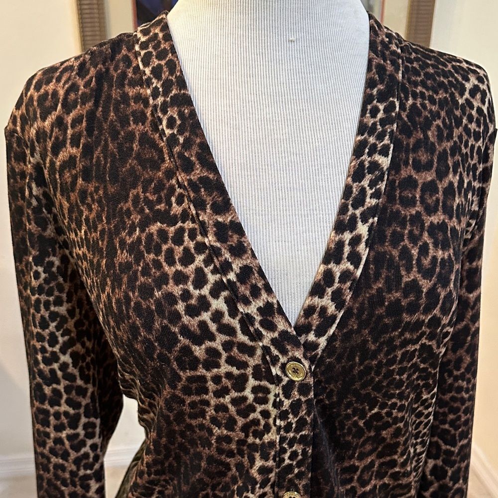 Michael Kors Leopard Print Button Down Cardigan w/Gold Buttons Size Medium - Picture 3 of 12